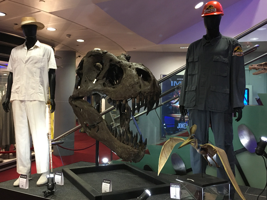 Live Auction Pop Store - Jurassic Park costumes and props