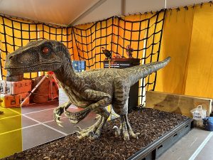 Velociraptor Blue - Jurassic World Dominion Pop-Up