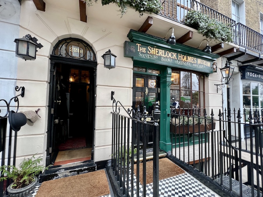 Welcome to Sherlock Holmes' Official Home – The Sherlock Holmes