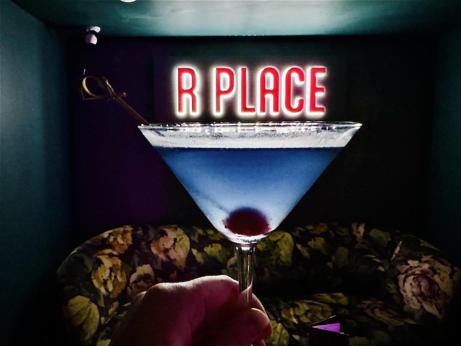 Clapham’s Best Woman-Friendly Cocktail Bar – R Place Clapham’s Best Woman-Friendly Cocktail Bar – R Place