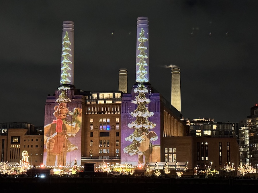 Wallace & Gromit Christmas Light Display at Battersea Power Station Wallace & Gromit Christmas Light Display at Battersea Power Station