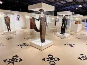 Fashion in the Early 20th Century Britain - The Legend of the Titanic- The Immersive Exhibition London