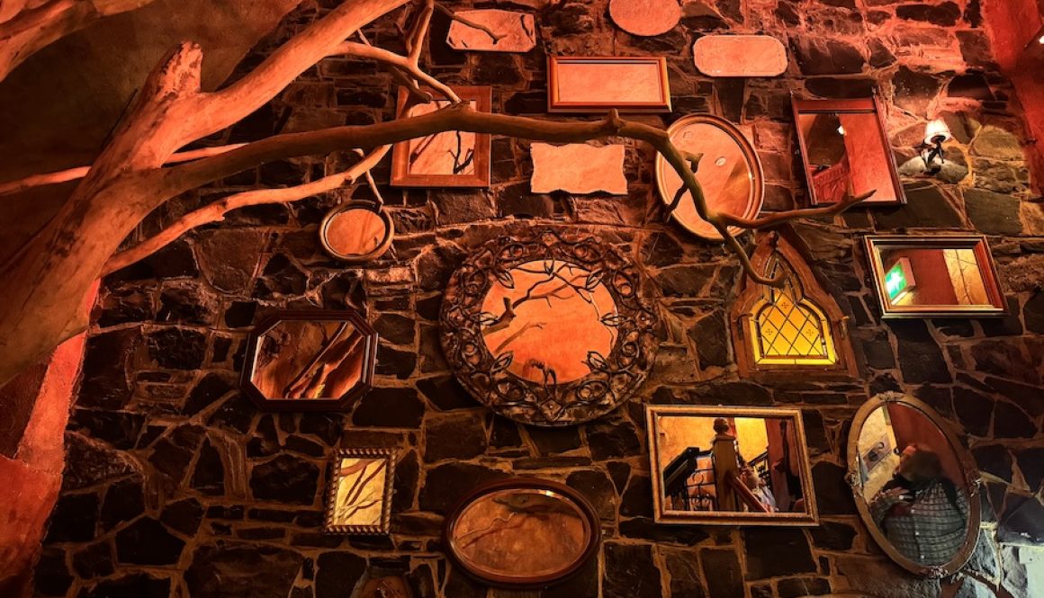 This London Pub Looks Straight Out of The Lord of the Rings – Waxy O’Connor’s