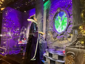 Snow White Window Display Selfridges x Disney