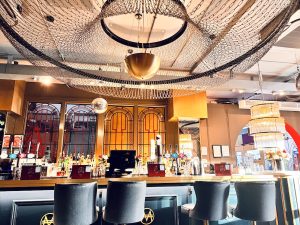 Top Hat Bar and Restaurant