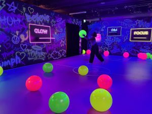 Glow-in-the-dark room - Step Into Your Dreams - House of Dreamers London